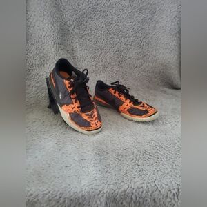 Vintage Nike KB Mentality Youth Basketball Shoe